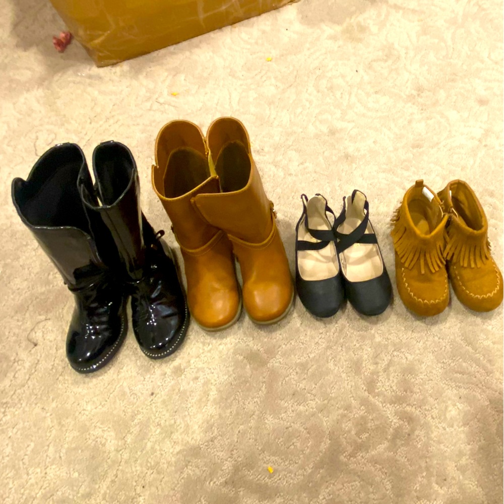 Toddler girls’ shoe bundle size 9